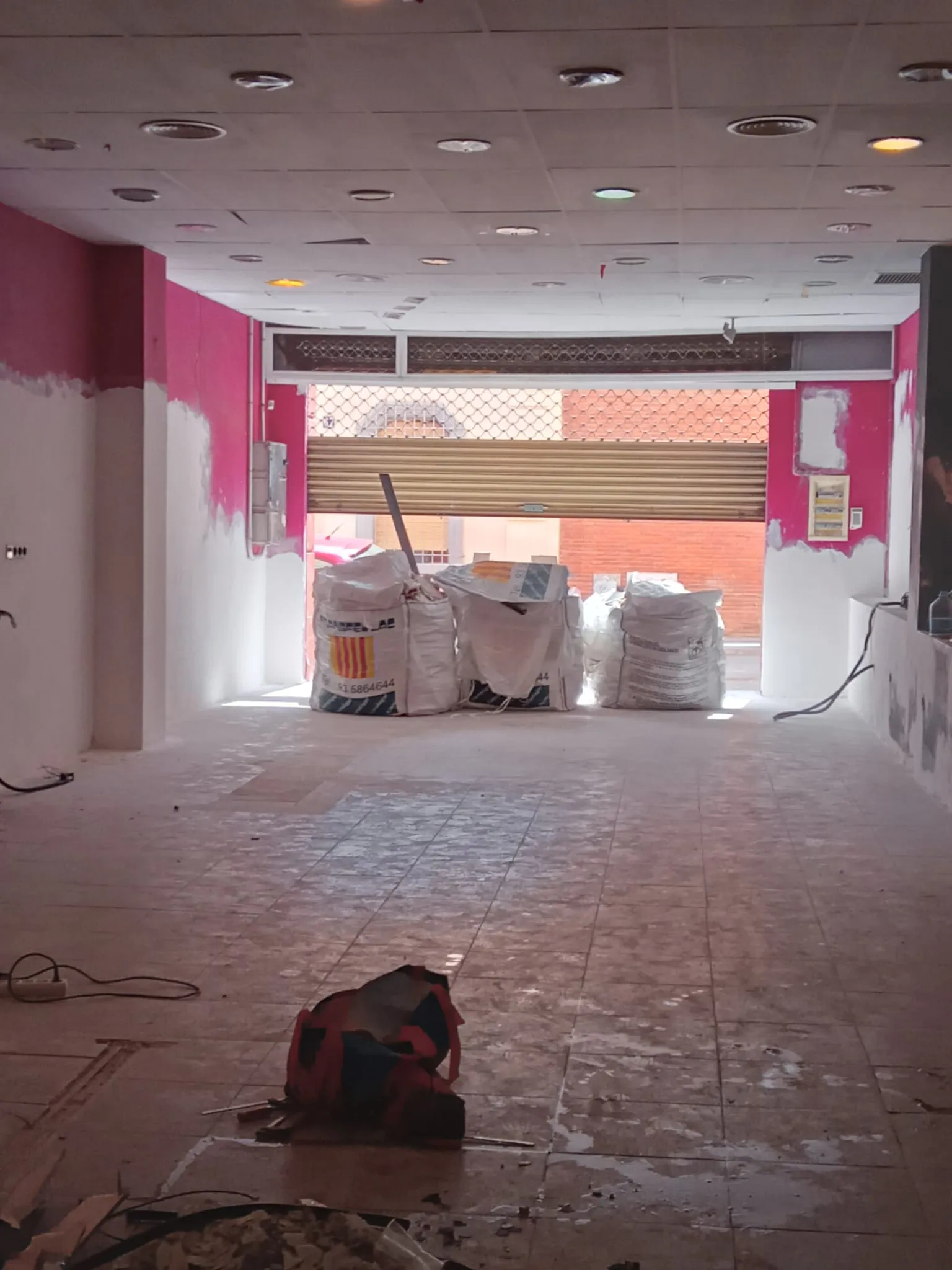 Proceso de adecuación de un local de 140 m² para aulas, imagen 4