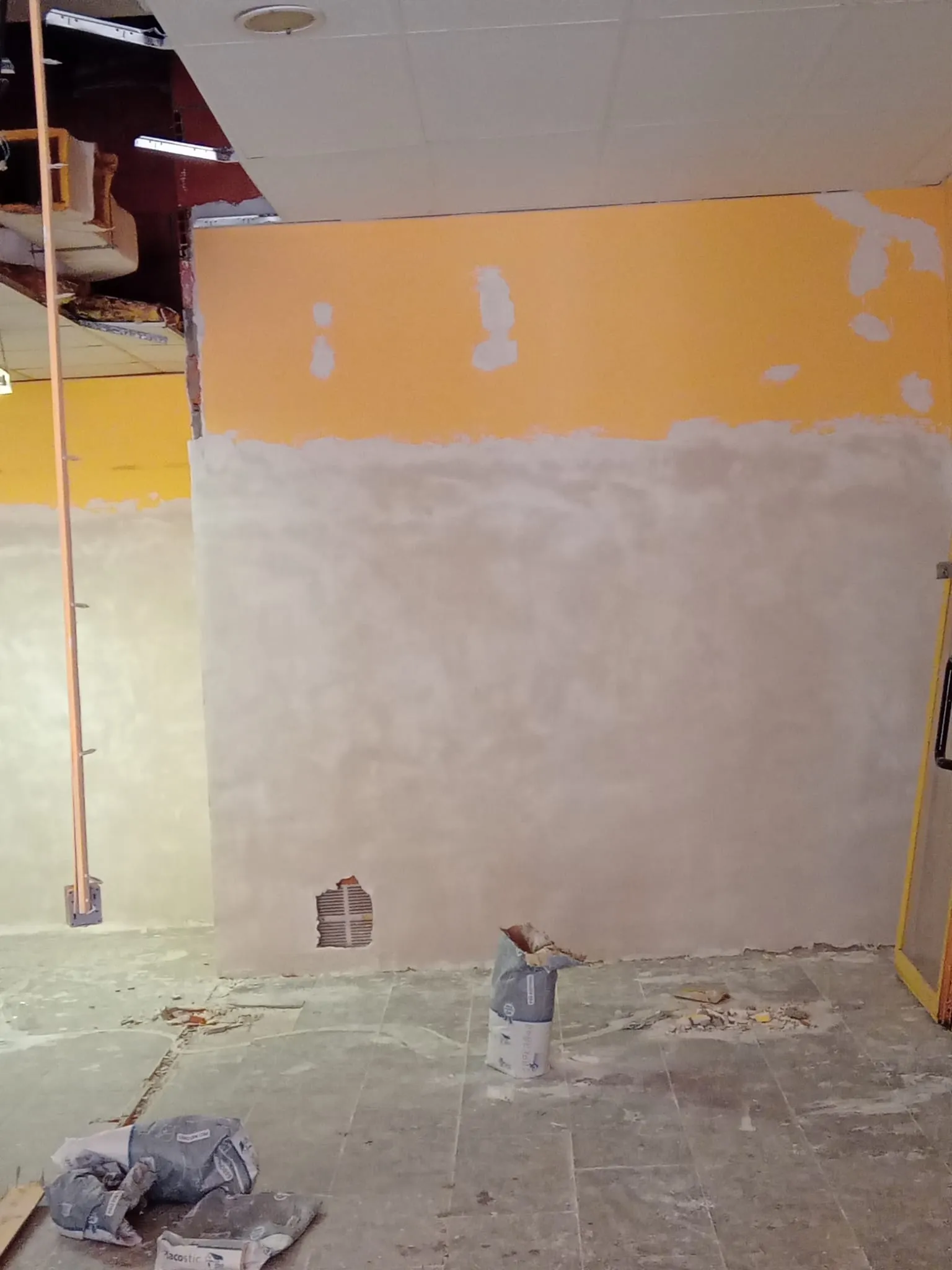 Proceso de adecuación de un local de 140 m² para aulas, imagen 5