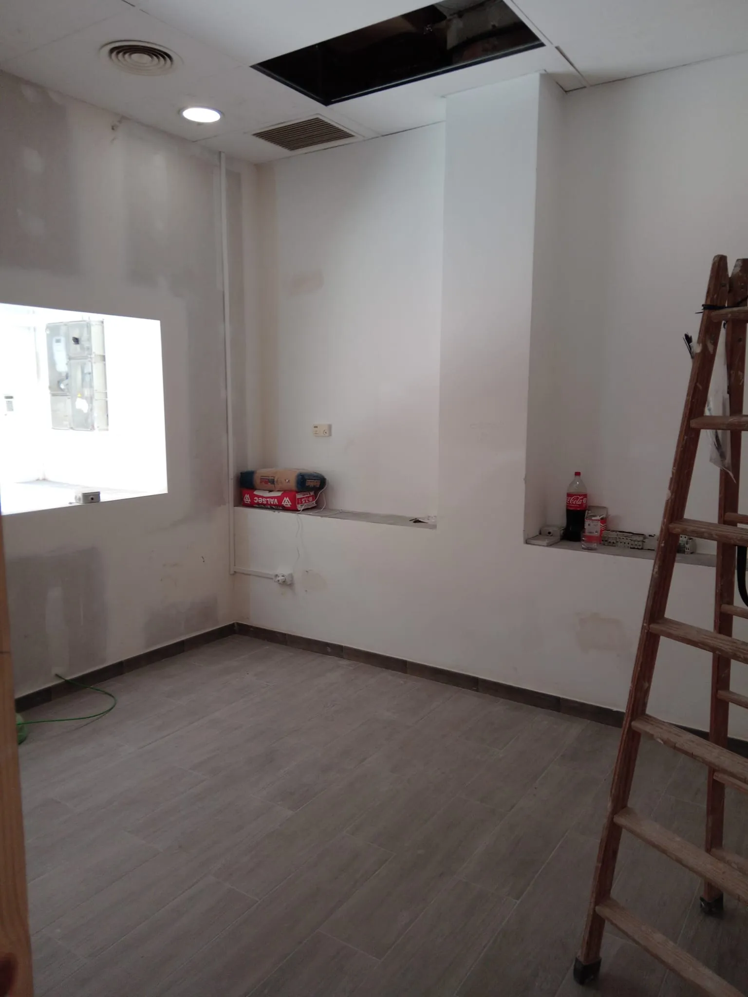 Proceso de adecuación de un local de 140 m² para aulas, imagen 11